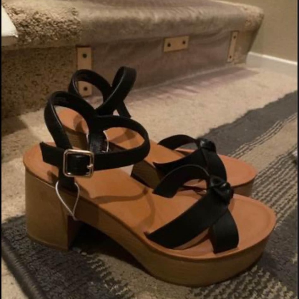High heel sandals